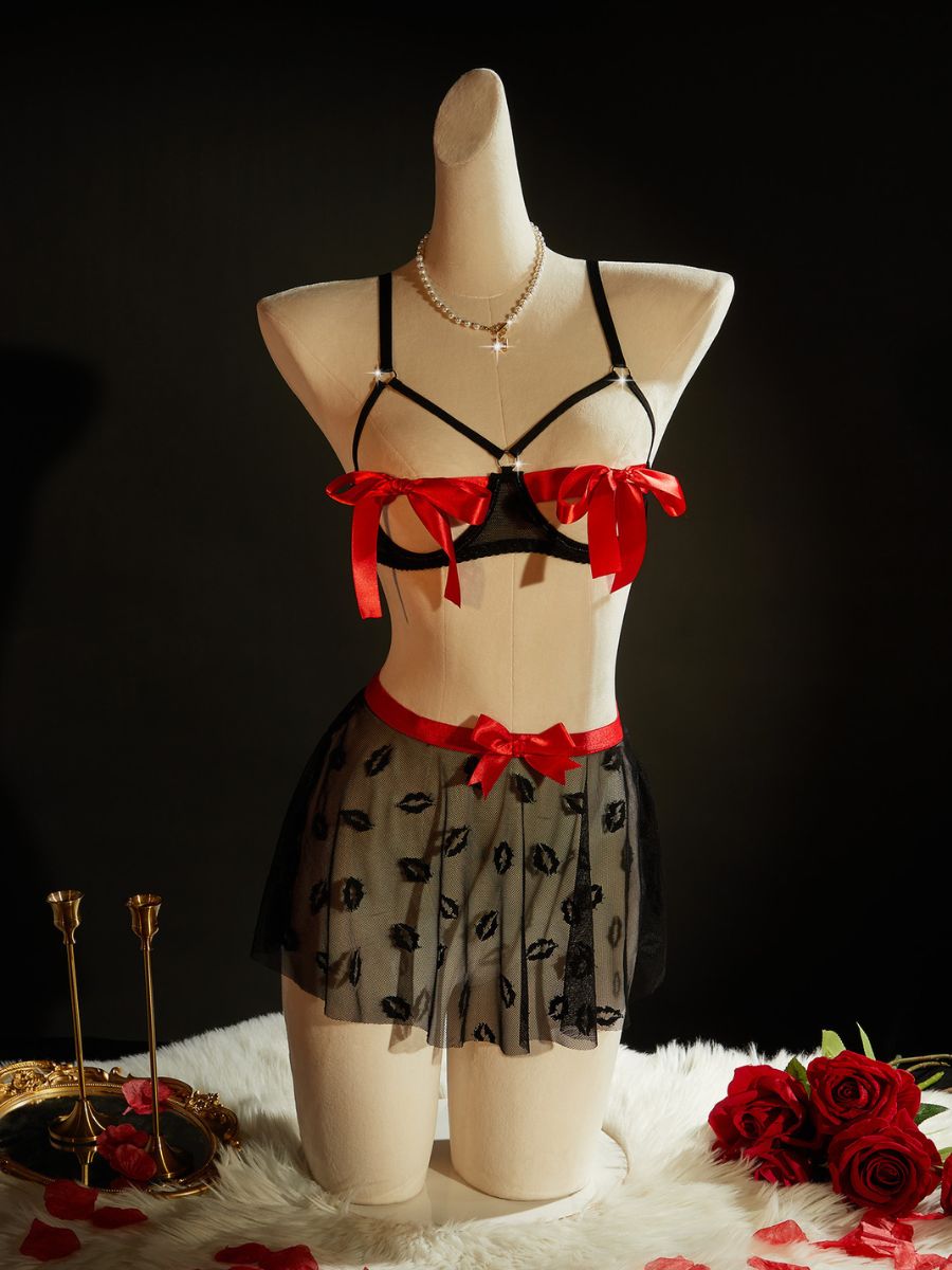 Kiss Print Two-Piece Cupless Lingerie Set